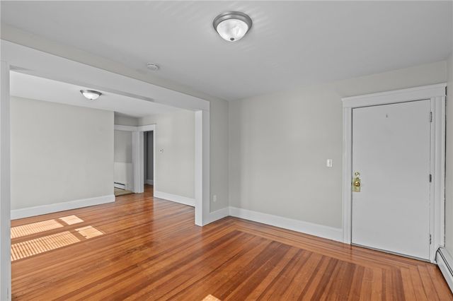 28 Island Avenue, East Providence, RI 02916