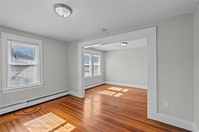 28 Island Avenue, East Providence, RI 02916