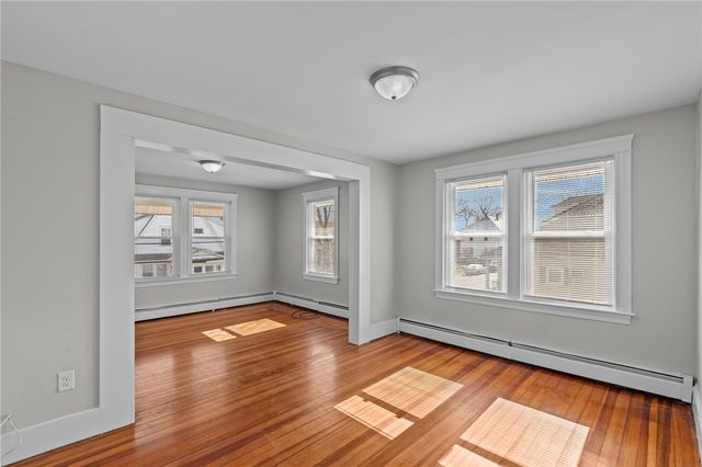 28 Island Avenue, East Providence, RI 02916