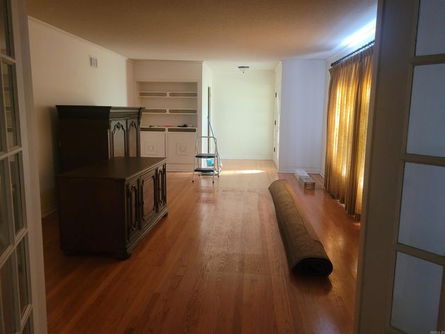 202 NE 4th Street, England, AR 72046