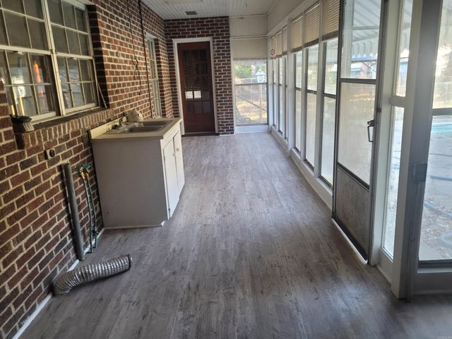 202 NE 4th Street, England, AR 72046