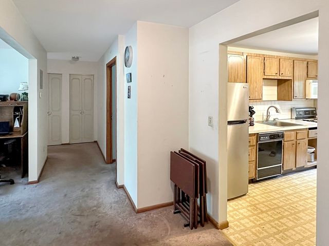 42 Bayberry Dr 1, Sharon, MA 02067