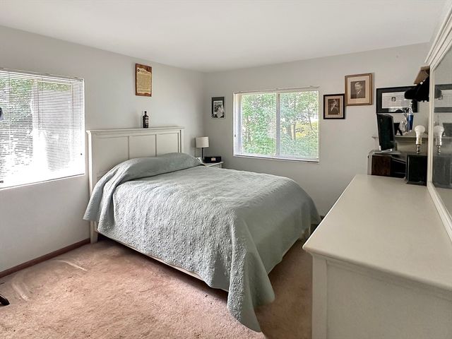 42 Bayberry Dr 1, Sharon, MA 02067