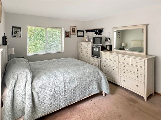 42 Bayberry Dr 1, Sharon, MA 02067