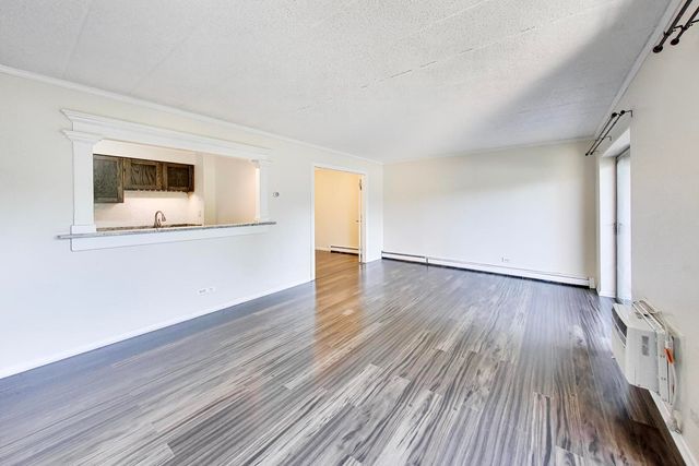 1056 N Mill Street 107, Naperville, IL 60563