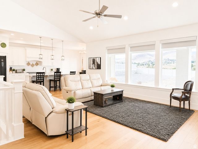 2993 E LAKE VISTA DR, Eagle Mountain, UT 84005