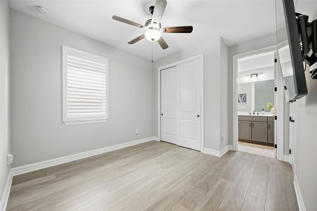 Image 34 of property listing at 9442 IBIS GROVE BOULEVARD, Wesley Chapel, FL 33545