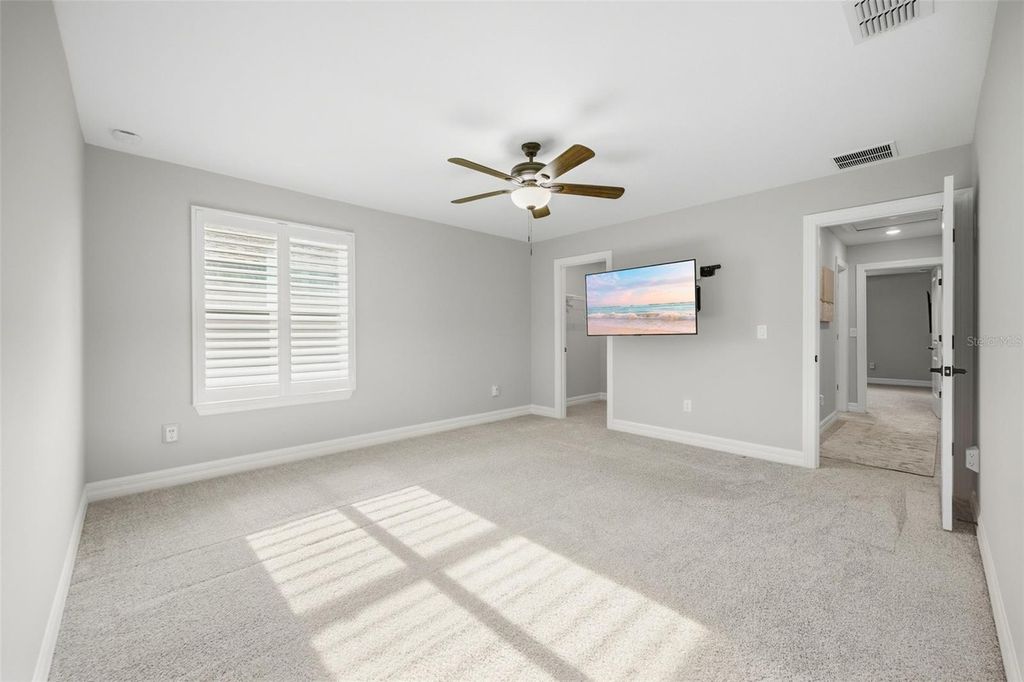 Image 36 of property listing at 9442 IBIS GROVE BOULEVARD, Wesley Chapel, FL 33545