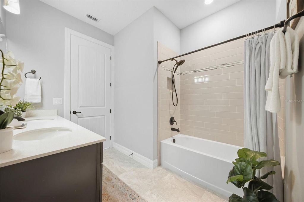 Image 44 of property listing at 9442 IBIS GROVE BOULEVARD, Wesley Chapel, FL 33545