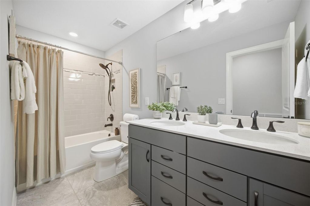 Image 47 of property listing at 9442 IBIS GROVE BOULEVARD, Wesley Chapel, FL 33545