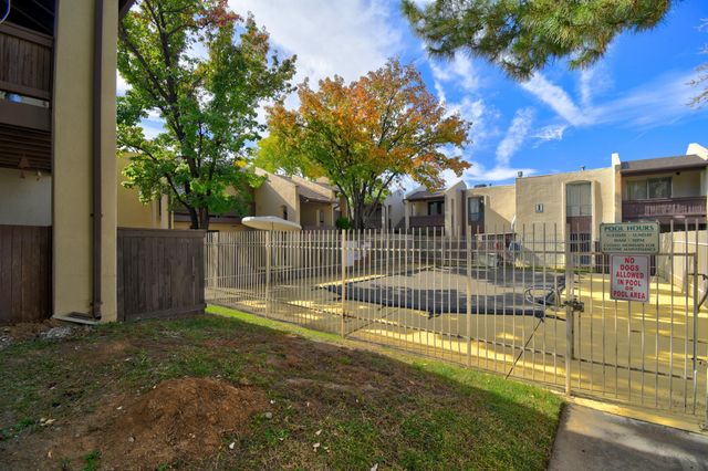 1601 Pennsylvania Street NE L-7, Albuquerque, NM 87110