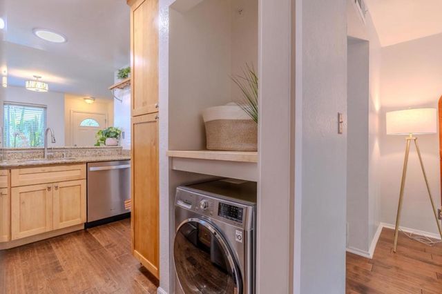 1039 Oddstad Boulevard, Pacifica, CA 94044