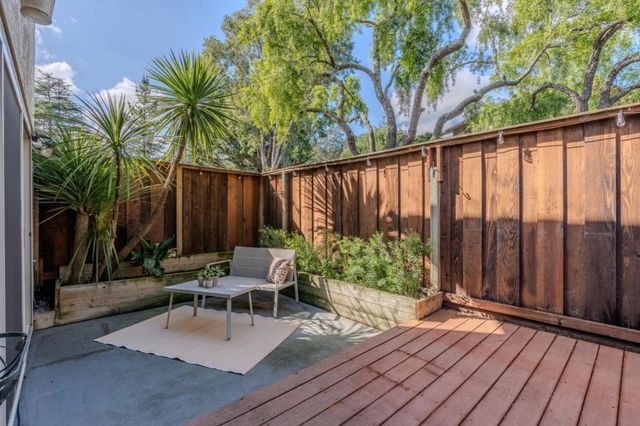 1039 Oddstad Boulevard, Pacifica, CA 94044