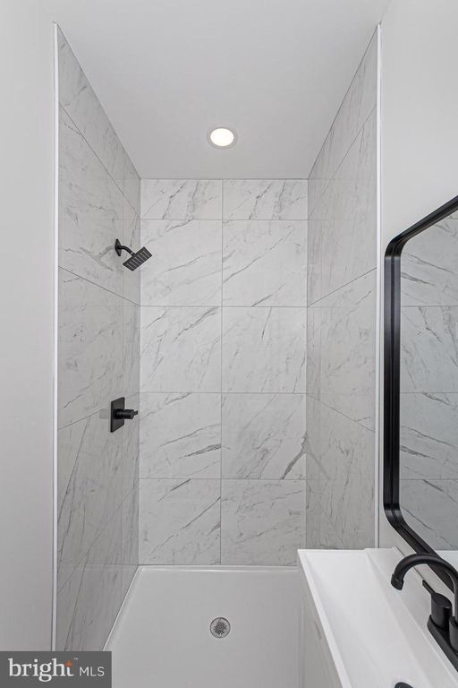 Image 20 of property listing at 3111 SAINT LUKES LN, Baltimore, MD 21207