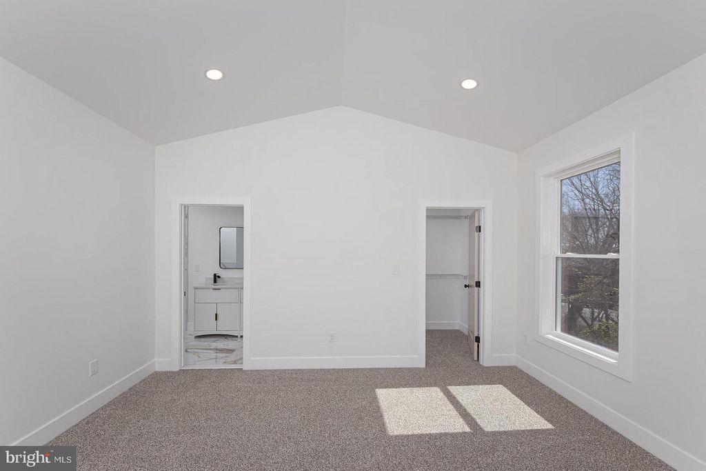 Image 22 of property listing at 3111 SAINT LUKES LN, Baltimore, MD 21207