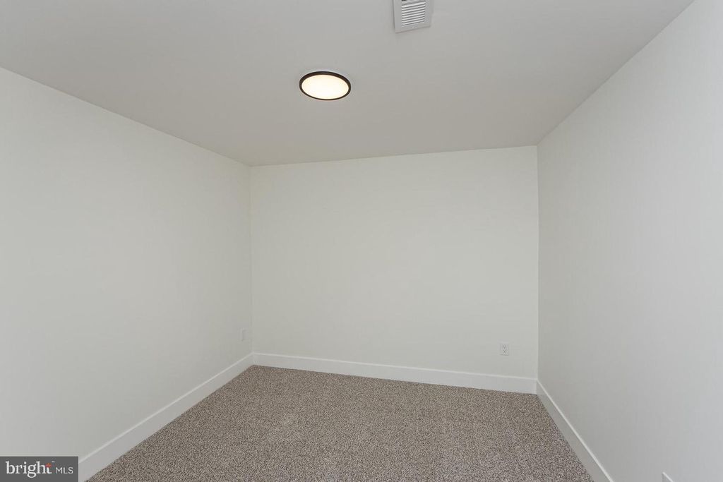 Image 39 of property listing at 3111 SAINT LUKES LN, Baltimore, MD 21207