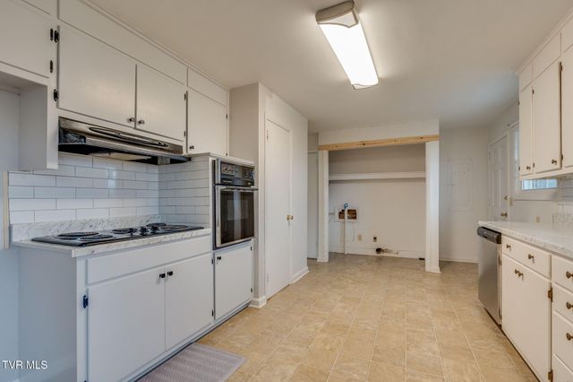 817 Mimosa Drive, Kingsport, TN 37660