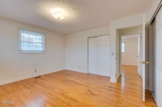 817 Mimosa Drive, Kingsport, TN 37660