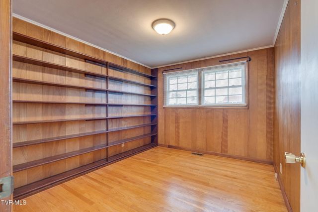 817 Mimosa Drive, Kingsport, TN 37660