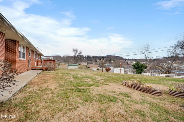 817 Mimosa Drive, Kingsport, TN 37660