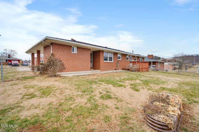 817 Mimosa Drive, Kingsport, TN 37660