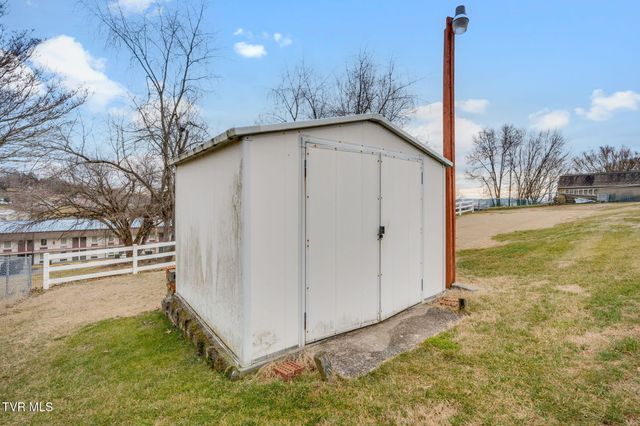 817 Mimosa Drive, Kingsport, TN 37660