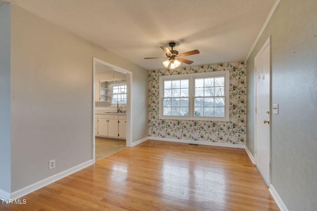 817 Mimosa Drive, Kingsport, TN 37660