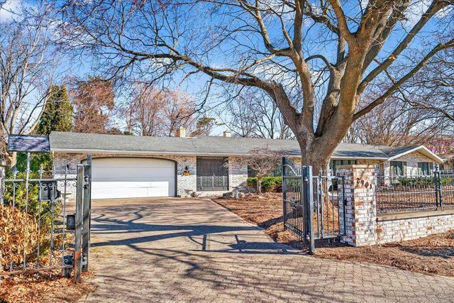 2901 Grandview Boulevard, Madison, WI 53713