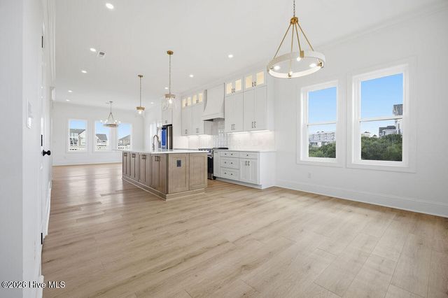 1 Bottlenose Boulevard, N Topsail Beach, NC 28460