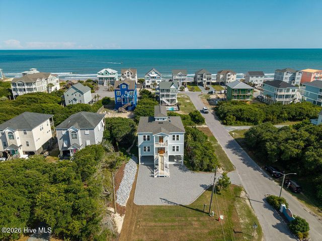 1 Bottlenose Boulevard, N Topsail Beach, NC 28460