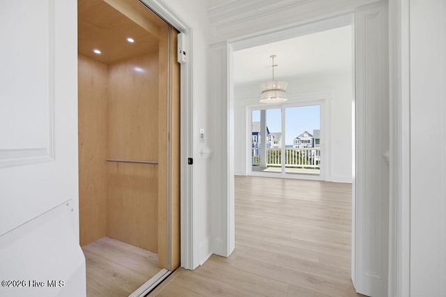 1 Bottlenose Boulevard, N Topsail Beach, NC 28460