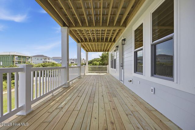1 Bottlenose Boulevard, N Topsail Beach, NC 28460