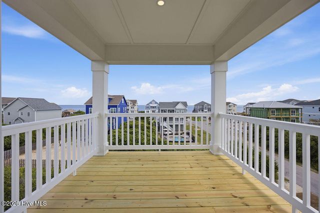 1 Bottlenose Boulevard, N Topsail Beach, NC 28460