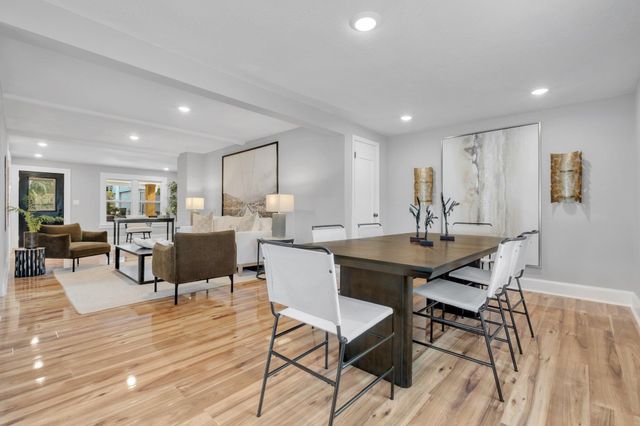 132 Oak Street, Tallahassee, FL 32301