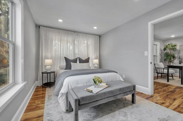 132 Oak Street, Tallahassee, FL 32301