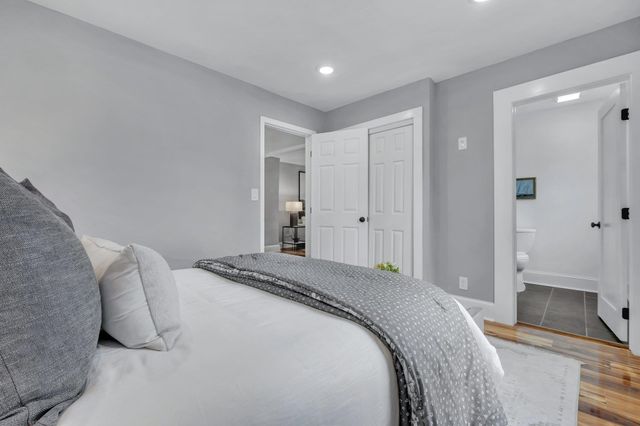 132 Oak Street, Tallahassee, FL 32301