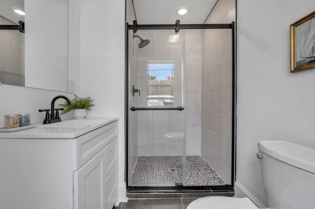 132 Oak Street, Tallahassee, FL 32301