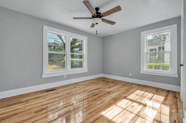 132 Oak Street, Tallahassee, FL 32301