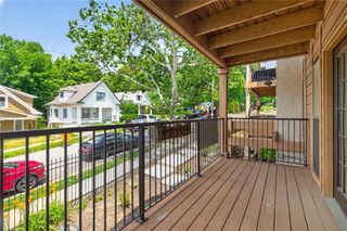 4727 Jarboe Street 104, Kansas City, MO 64112