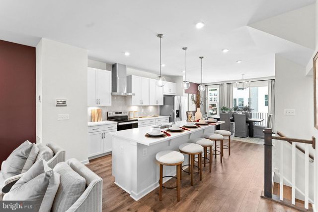 43793 MYSTIC MAROON TER, Ashburn, VA 20147