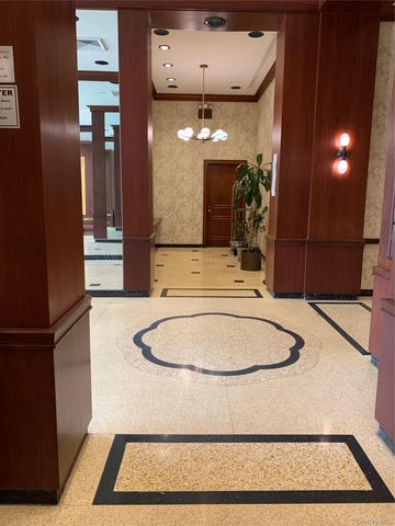 41-40 Union Street 11L, Flushing, NY 11355