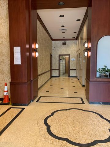 41-40 Union Street 11L, Flushing, NY 11355