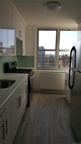 41-40 Union Street 11L, Flushing, NY 11355