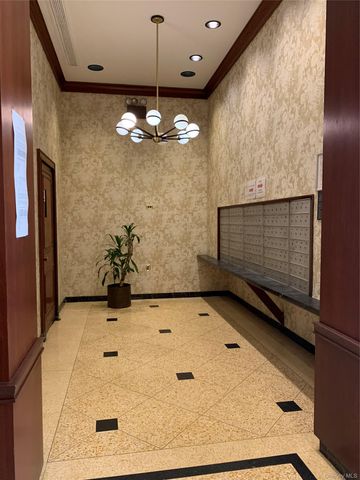 41-40 Union Street 11L, Flushing, NY 11355