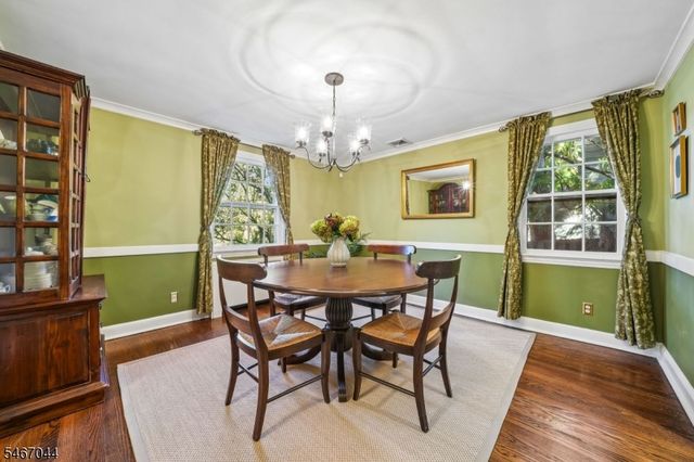 45 Wayland Dr, Verona Twp., NJ 07044