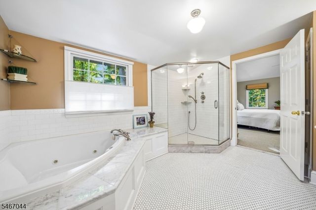 45 Wayland Dr, Verona Twp., NJ 07044