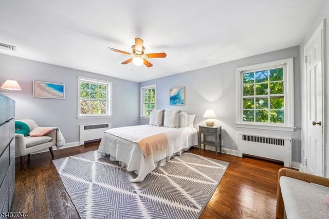 45 Wayland Dr, Verona Twp., NJ 07044