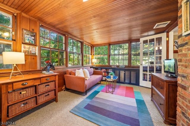 45 Wayland Dr, Verona Twp., NJ 07044