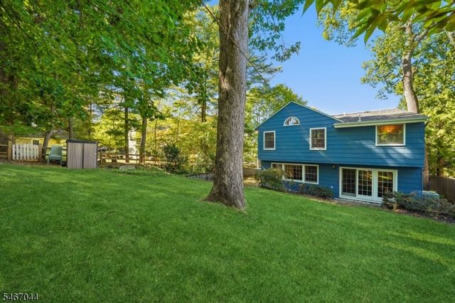 45 Wayland Dr, Verona Twp., NJ 07044