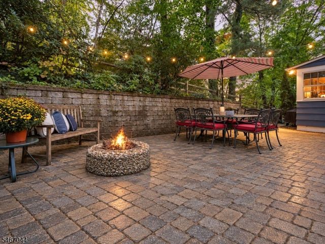 45 Wayland Dr, Verona Twp., NJ 07044